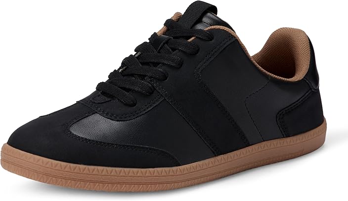 Women's Low Top Retro Sneaker with Padded Collar